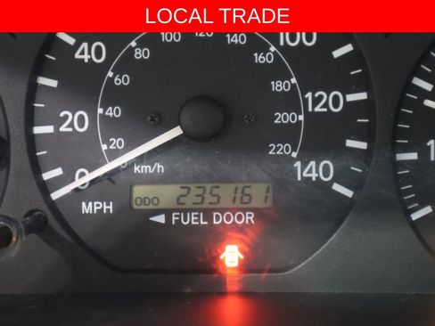 Used 2001 Toyota Camry LE image 2