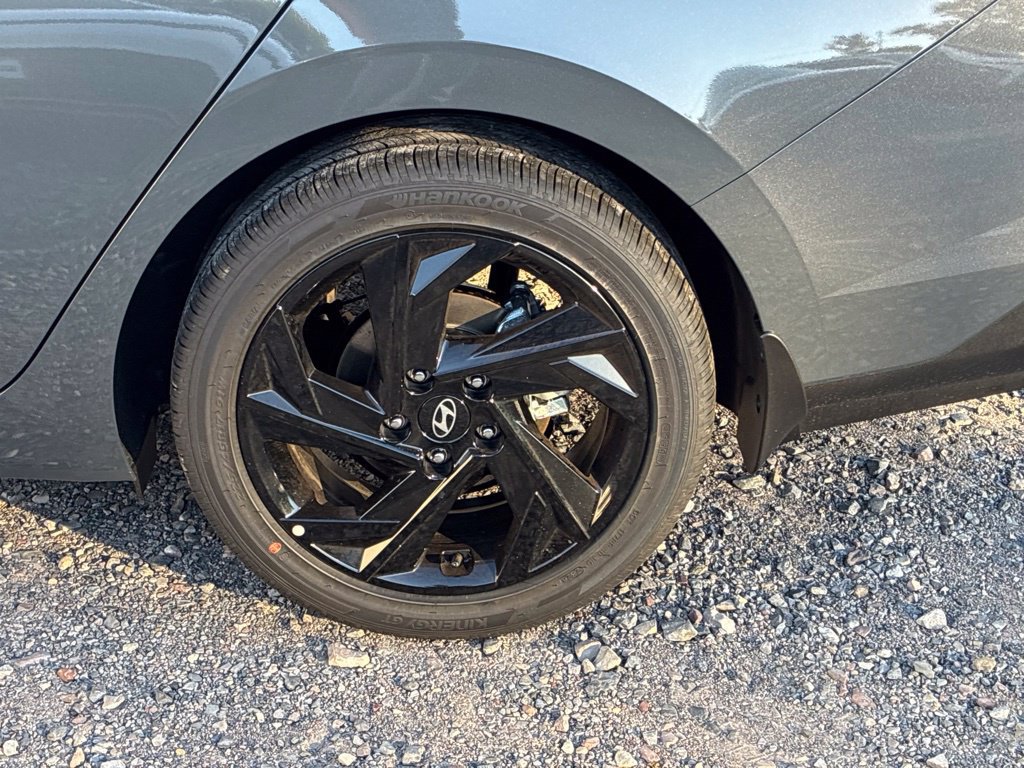 New 2026 Hyundai Elantra SEL Sport FWD image 45