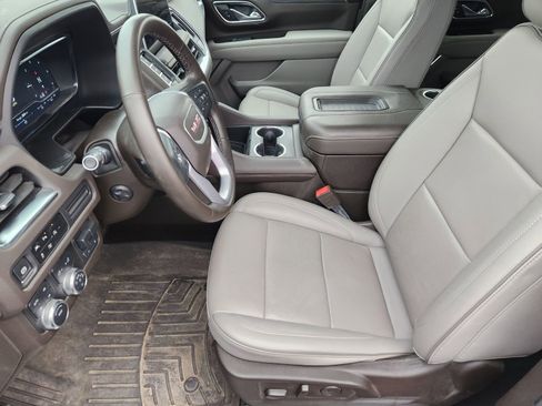 Certified 2024 GMC Yukon SLT w/ SLT Premium Package image 17