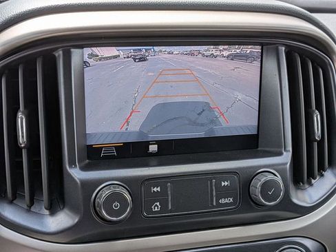 Used 2022 Chevrolet Colorado Z71 AWD/4WD image 24