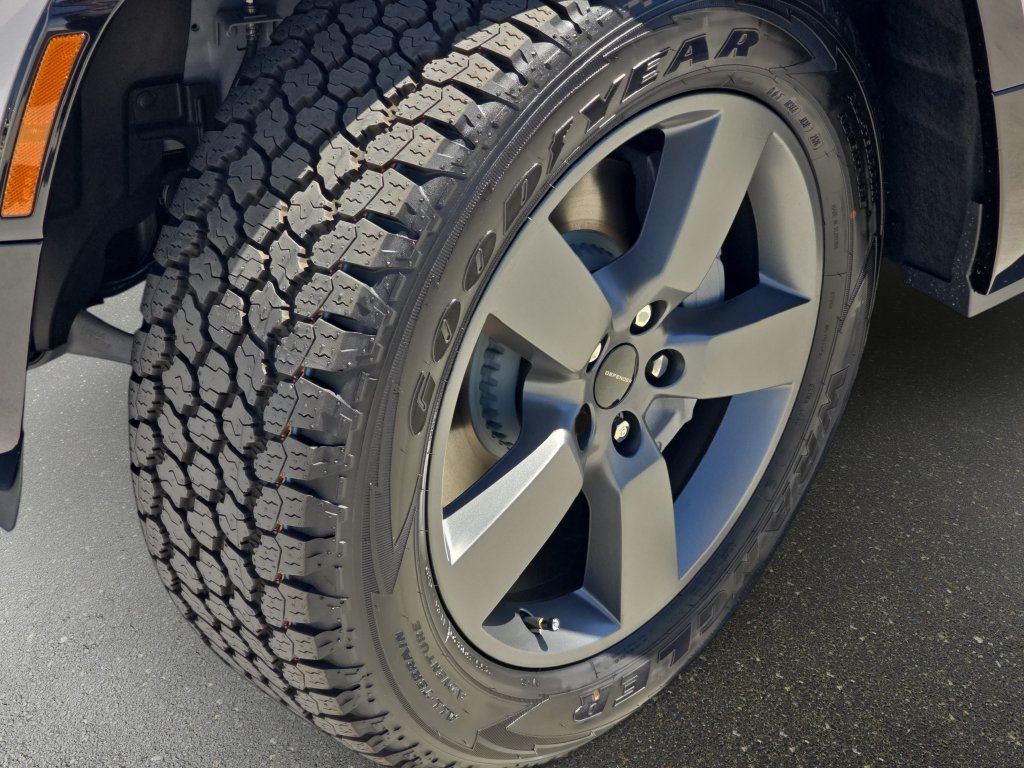 New 2026 Land Rover Defender 110 X-Dynamic SE AWD/4WD image 33