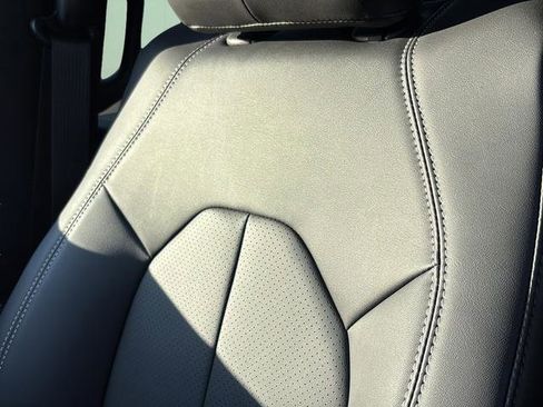 New 2026 Chrysler Pacifica Select image 44