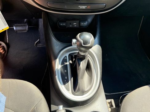 Used 2019 Kia Soul image 23