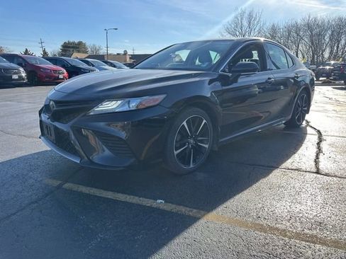 Used 2019 Toyota Camry XSE image 15