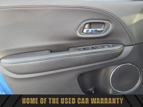 Used 2020 Honda HR-V Touring image 12