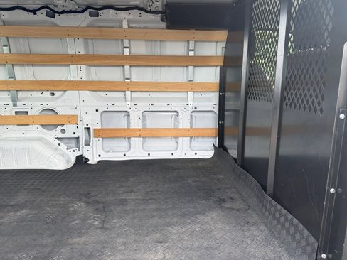 Used 2024 Ford Transit 250 Low Roof w/ Exterior Upgrade Package image 18