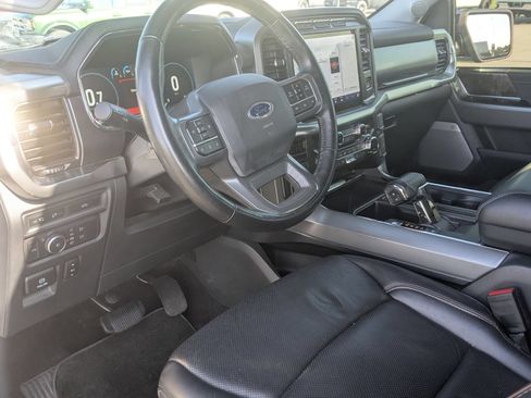 Used 2021 Ford F150 Lariat RWD image 15