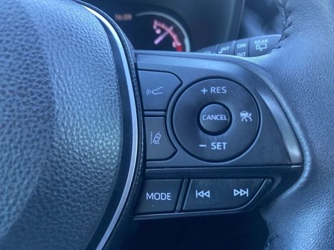 Used 2023 Toyota RAV4 XLE Premium image 18