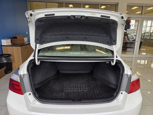 Used 2014 Honda Accord EX-L image 9