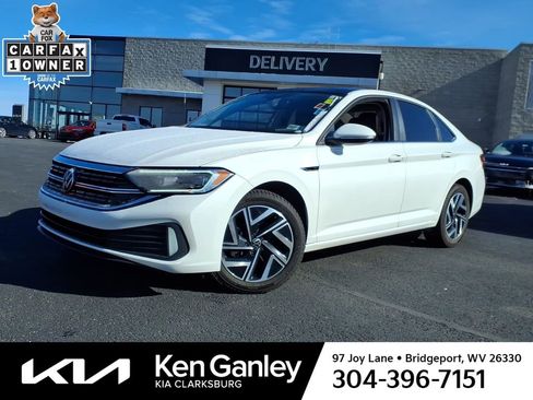 Used 2023 Volkswagen Jetta SEL image 2