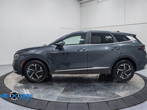 Used 2024 Kia Sportage LX image 4