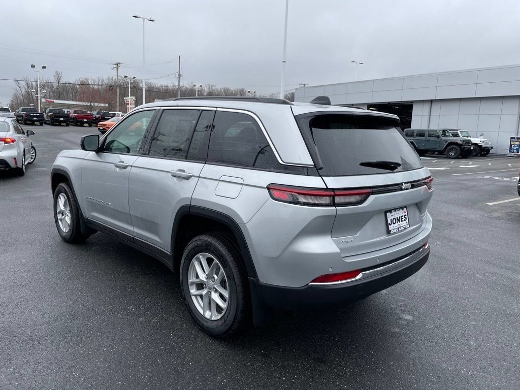 New 2026 Jeep Grand Cherokee Laredo X AWD/4WD image 5