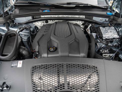 New 2026 Porsche Macan image 29