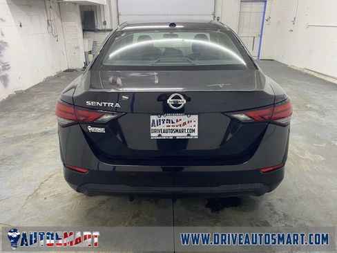 Used 2023 Nissan Sentra SV image 3