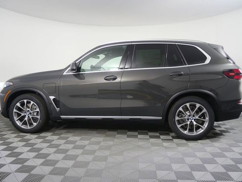 Used 2026 BMW X5 xDrive50e AWD/4WD image 6