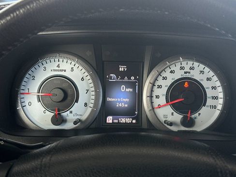 Used 2017 Toyota Sienna SE FWD image 22