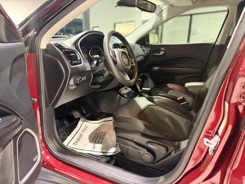 Used 2021 Jeep Compass Latitude w/ Sun and Sound Group FWD image 14