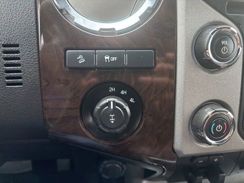 Used 2016 Ford F250 Platinum w/ FX4 Off-Road Package image 19