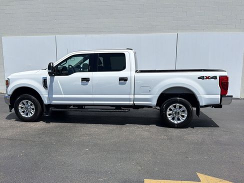 Used 2022 Ford F250 XLT w/ XLT Value Package AWD/4WD image 2