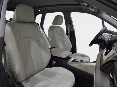 Used 2025 Audi Q5 Premium w/ Convenience Package AWD/4WD image 12