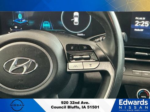 Used 2023 Hyundai Elantra SEL w/ Convenience Package FWD image 15