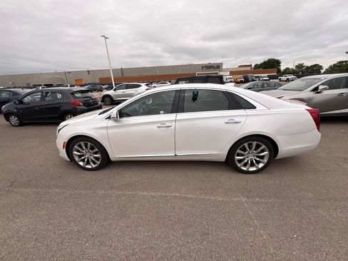 Used 2017 Cadillac XTS Luxury w/ Driver Awareness Package AWD/4WD image 4