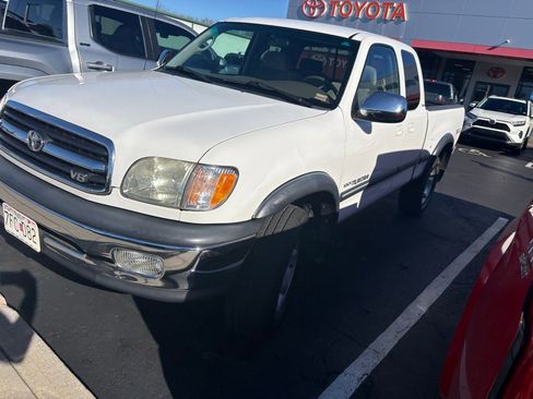 Used 2001 Toyota Tundra SR5 image 2