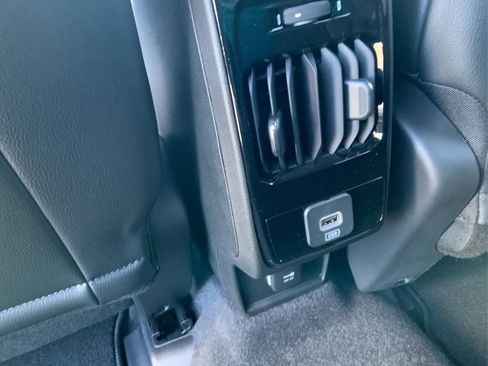 New 2026 Jeep Compass Latitude image 18