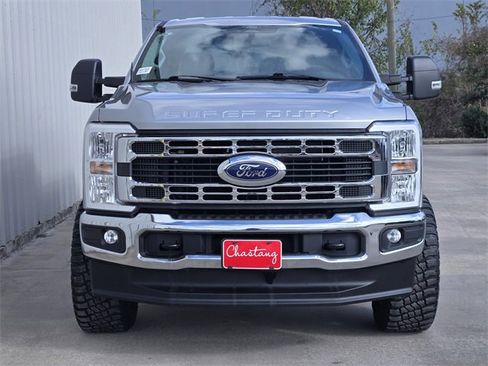 Used 2024 Ford F250 XLT image 2