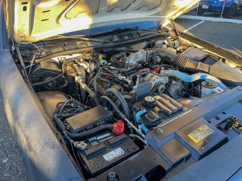 Used 2008 Ford Crown Victoria Police Interceptor image 25