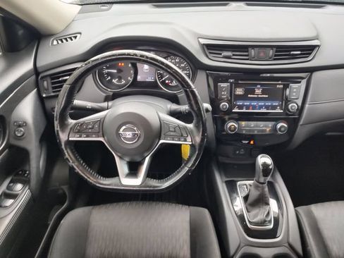 Used 2020 Nissan Rogue S w/ Special Edition Package FWD image 10