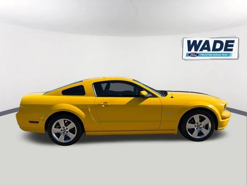 Used 2006 Ford Mustang GT RWD image 4