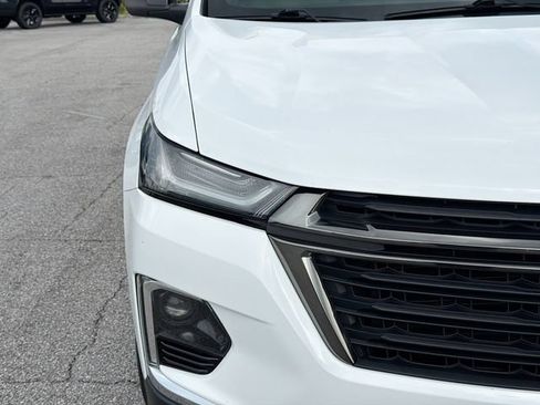Used 2022 Chevrolet Traverse LS w/ Midnight/Sport Edition FWD image 9