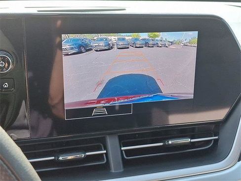 Used 2025 Chevrolet Trax LS image 18
