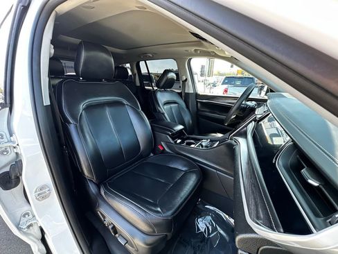 Used 2022 Jeep Grand Cherokee Limited 4xe w/ MOPAR Finishing Package AWD/4WD image 22