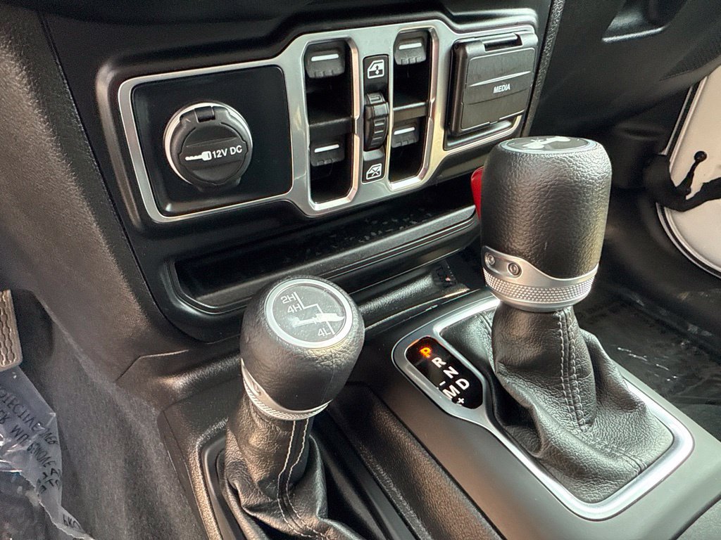 Used 2024 Jeep Wrangler Unlimited Sport AWD/4WD image 36