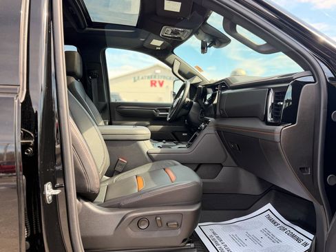 Used 2025 GMC Sierra 2500 AT4 w/ AT4 Premium Plus Package image 33