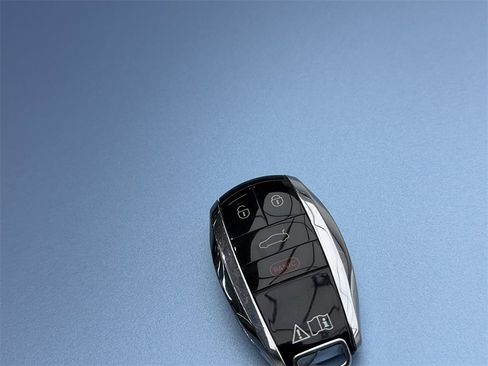 Used 2022 Bentley Flying Spur W12 image 75