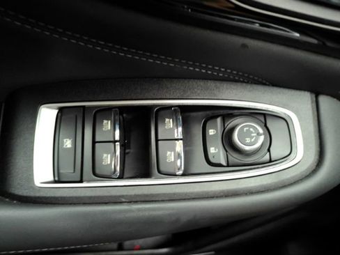 Used 2020 Subaru Outback Limited image 32