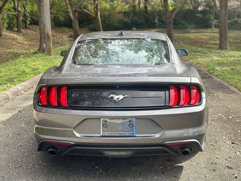 Used 2021 Ford Mustang Coupe RWD image 6