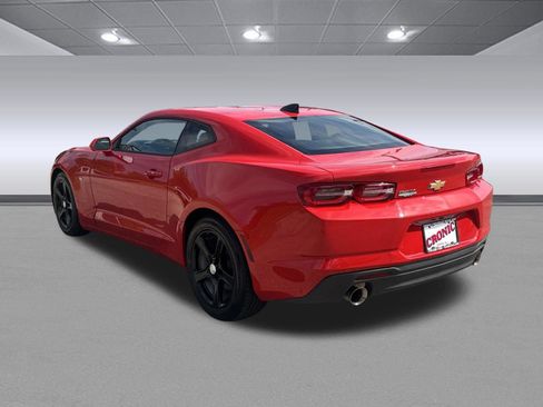 Used 2023 Chevrolet Camaro LT RWD image 5