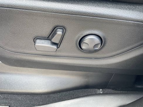 Used 2023 RAM 1500 Big Horn AWD/4WD image 15