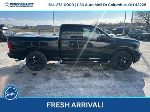 Used 2019 RAM 1500 Classic SLT w/ Black Appearance Group image 3