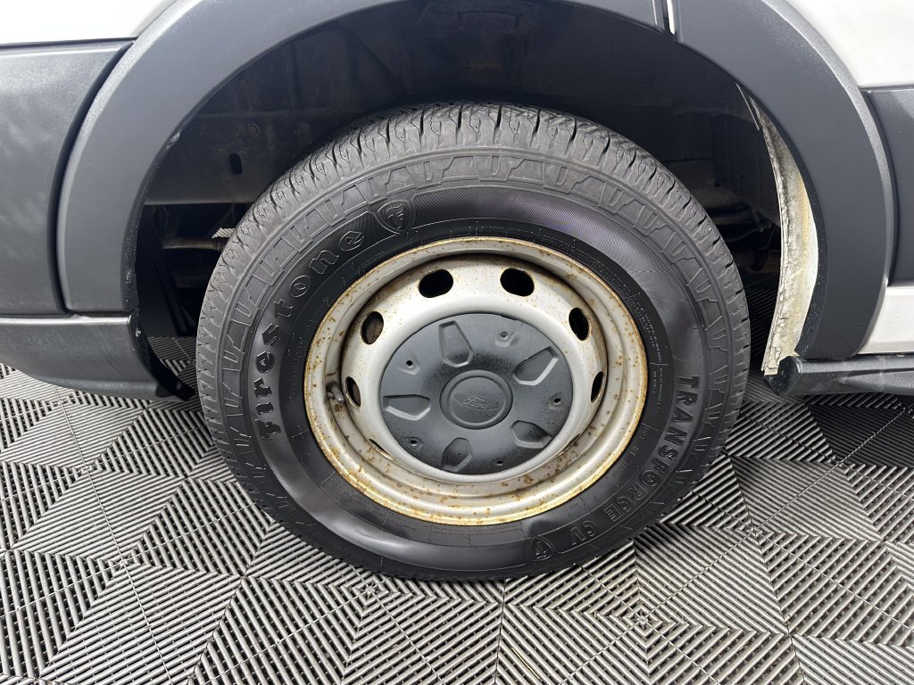 Used 2016 Ford Transit 150 XL RWD image 13