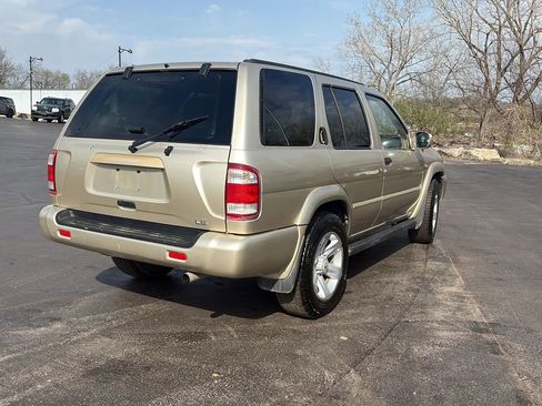 Used 2002 Nissan Pathfinder LE image 5