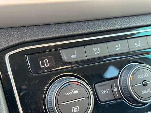 Used 2022 Volkswagen Atlas SE image 24