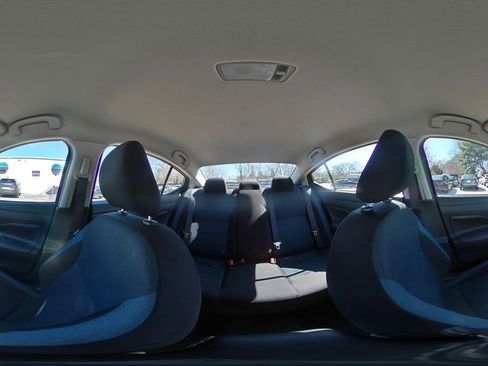 Used 2025 Nissan Versa SV image 40