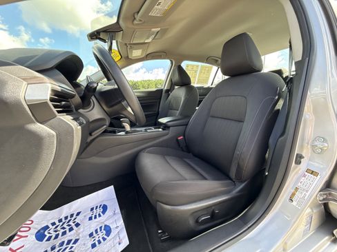 Used 2024 Nissan Altima 2.5 SV image 9