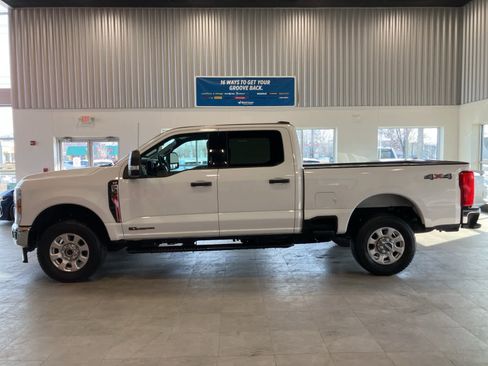 Used 2024 Ford F350 XLT image 8