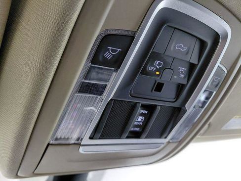 Used 2020 RAM 1500 Laramie AWD/4WD image 40
